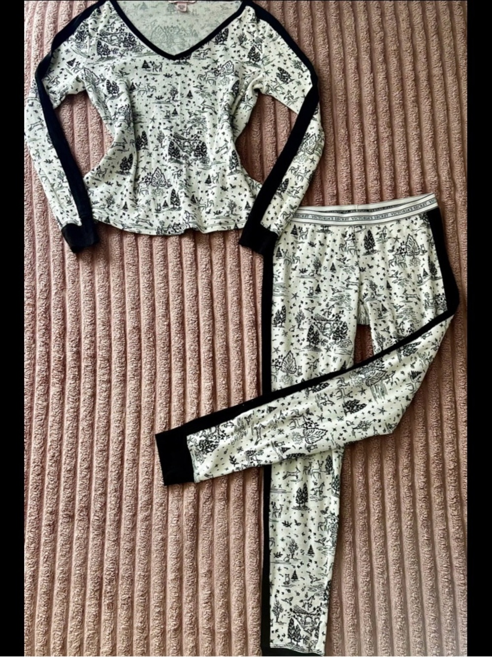 Victoria's Secret Set Thermal Long Sleeve Winter Theme Pajamas SZ XS